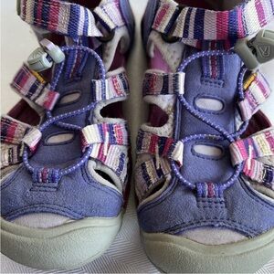 Keen Venice H2 Girls Size 2 Youth outdoor hiking waterproof sandals